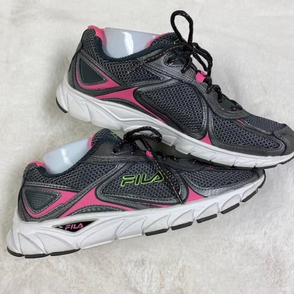LIKE‎ NEW Fila Women's Silver & Sugarplum Quadrix Running Shoe, size 10 - Picture 6 of 13